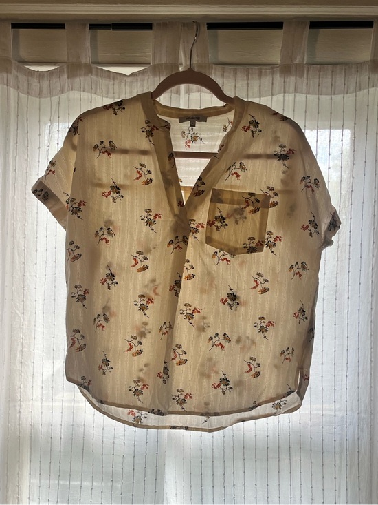 Madewell Tops - Madewell Cream Floral V-Neck Top with Multicolor Blooms